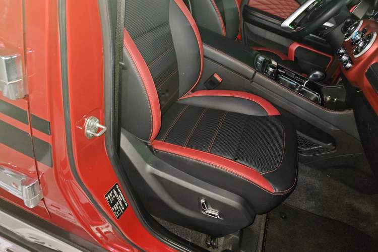 Used BAIC Off-Road BJ40 2018 PLUS 2.3T Automatic Four-Wheel Drive Flagship Version China V Emission Standard Right Front Seat