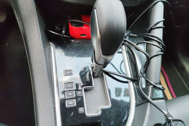 Used Dongfeng Aeolus AX7 2015 2.0L Automatic Zhiyi Trim
