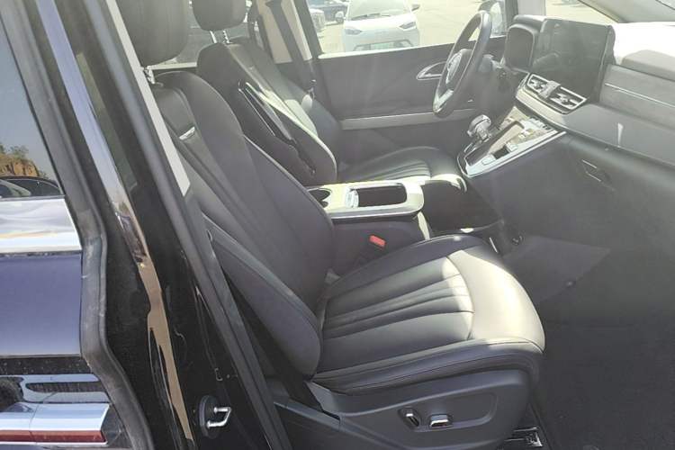 Used Hongqi HQ9 PHEV 2024 2.0T Four-Wheel Drive Business Edition Right Front Seat