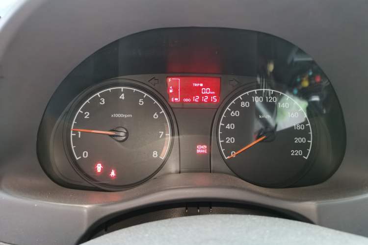 Used Hyundai Verna (older generation) 2014 1.4L Manual Smart GLS Trim Instrument Cluster