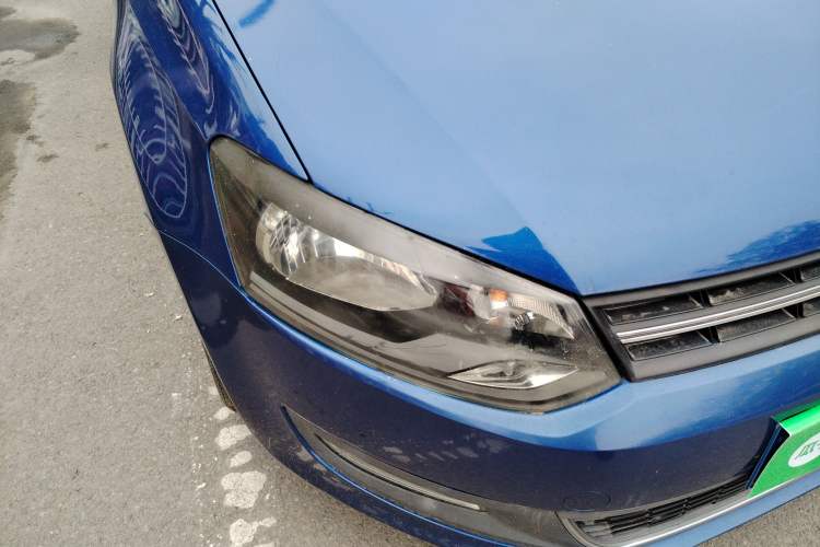 Used Volkswagen Polo 2011 1.6L Automatic ZhiKu Edition Right Front Headlight