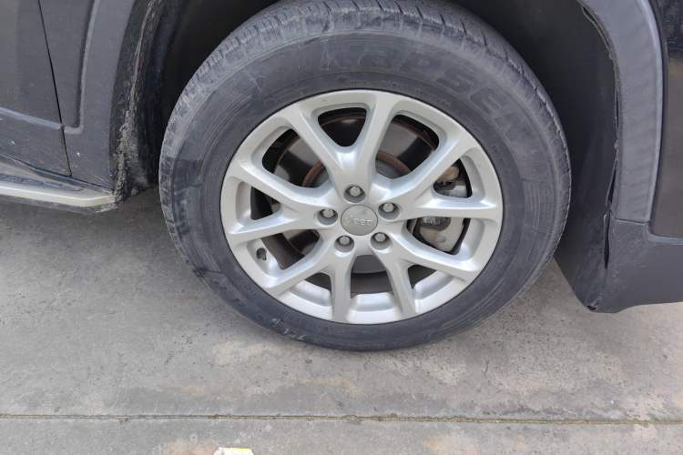 Used Jeep Cherokee 2017 2.0L Superior Edition
