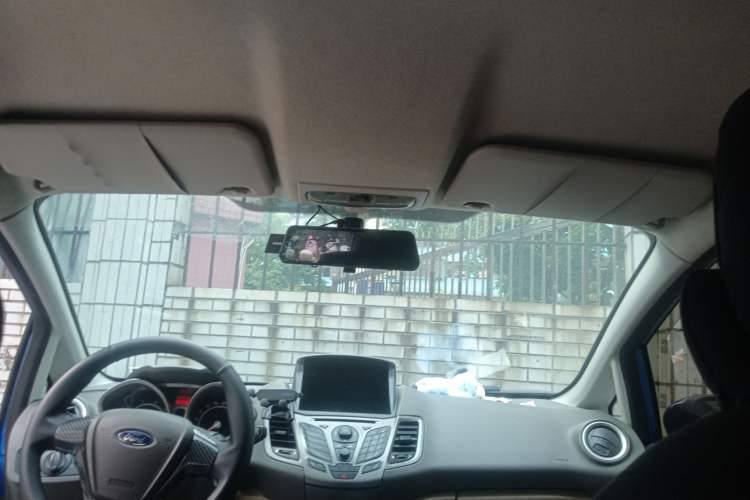 Used Ford Fiesta 2011 Hatchback 1.5L Manual Fashion Edition
