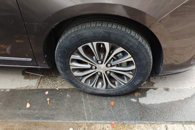 Used Buick GL8 2021 Land Cruiser Executive Class 652T Luxury Model