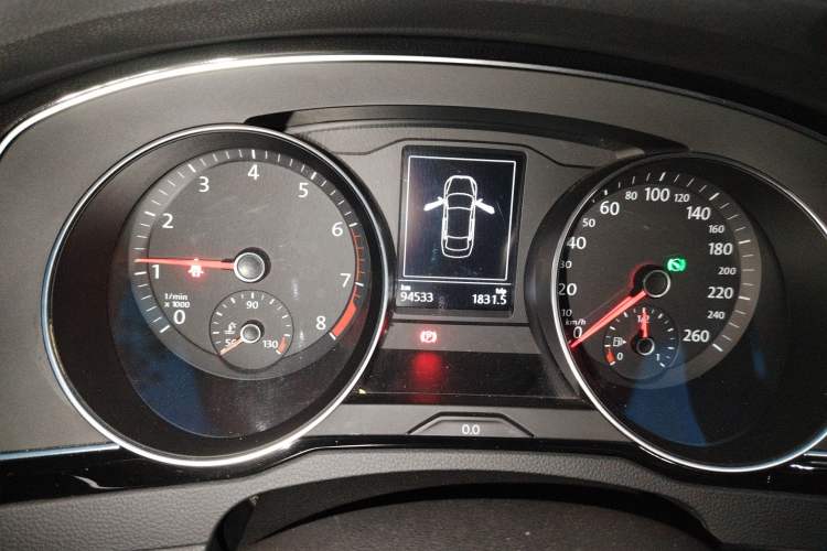 Used Volkswagen Magotan 2019 330TSI DSG Leading Model China VI Standard Instrument Cluster