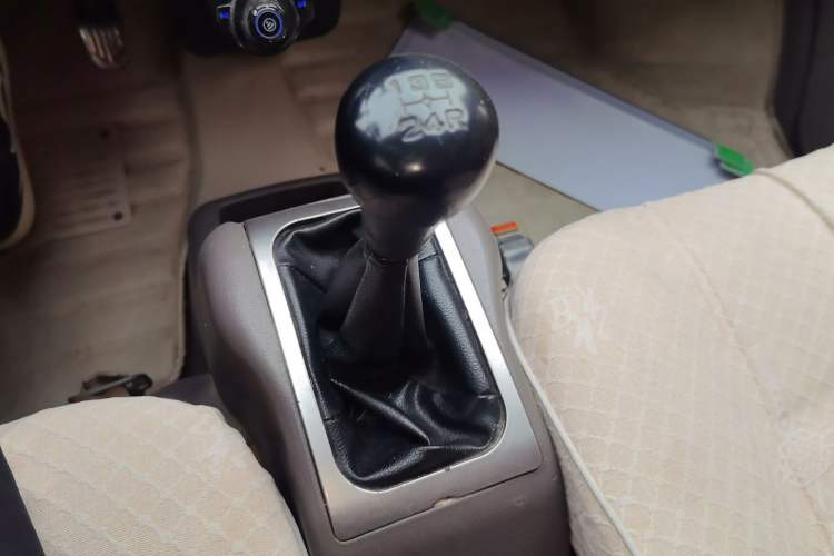 Used Wuling Rongguang 2011 1.2L Standard Version Gear Lever