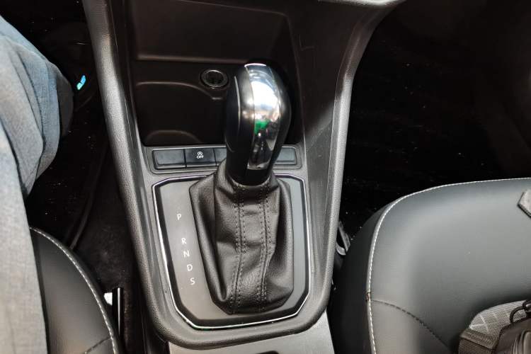 Used Volkswagen Santana 2019 1.5L Automatic Comfort Edition China VI Standard Gear Lever