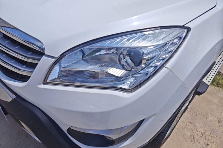 Used CHANGAN CS35 2016 1.6L Manual Luxury Model China V Standard
