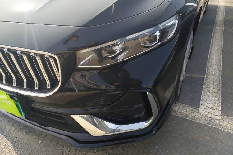Used Geely Auto Preface 2026 Model Oriental Yao 1.5TD Kunlun Edition Left Front Headlight
