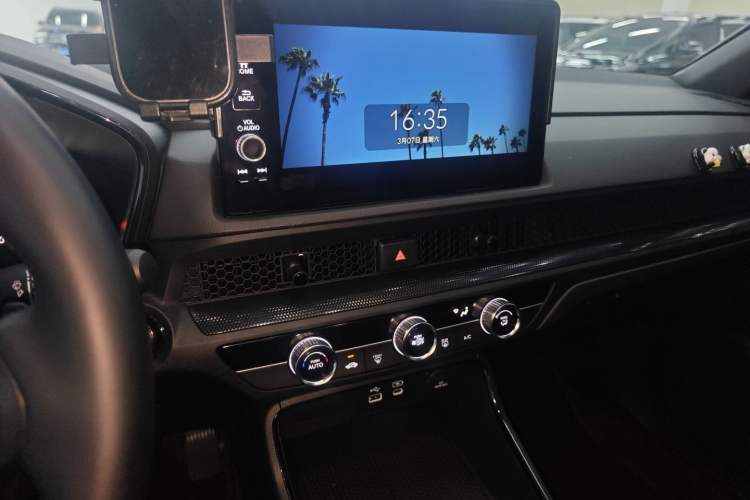 Used Honda CR-V 2023 2.0L eHEV Two-Wheel Drive Smart Edition