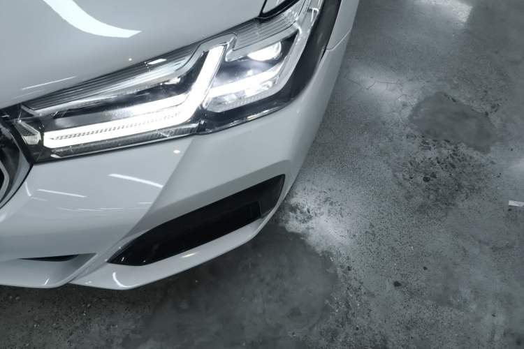 Used BMW 5 Series 2021 Restyled 530Li Luxury Edition M Sport Package Left Front Headlight