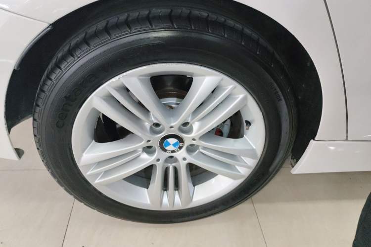 Used BMW 3 Series 2017 320Li Fashion Model Right Rear Wheel Hub