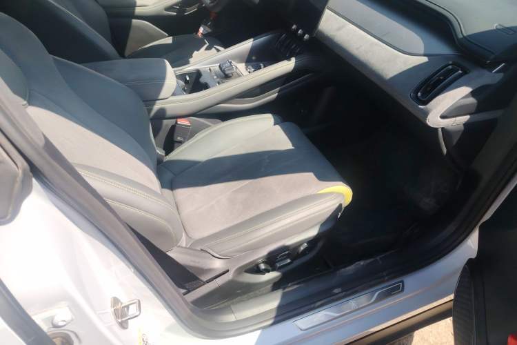 Used BYD Song L EV 2025 Intelligent Driving Version 602 km Range LiDAR-equipped All-Wheel-Drive Type
