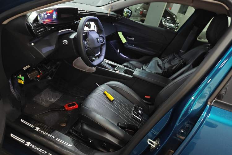 Used Peugeot 408X 2023 Charm Version