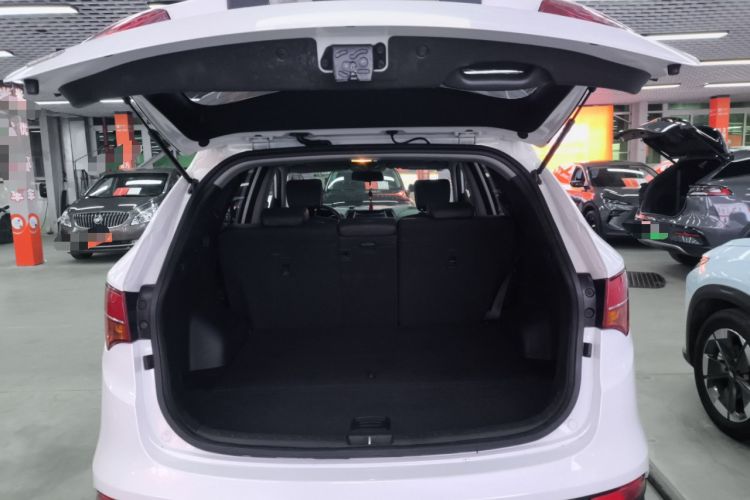 Used Hyundai Santa Fe 2013 2.4L Automatic Two-Wheel Drive Smart Version