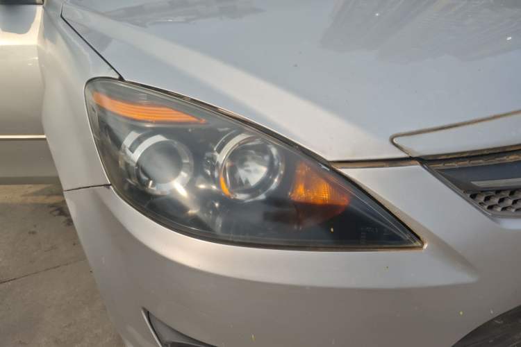 Used CHANGAN Alsvin 2012 Sedan 1.5L Manual Luxury Model Right Front Headlight