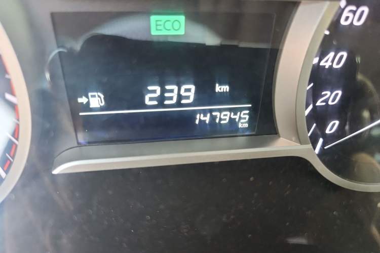 Used Nissan Lannia 2016 1.6L Manual Cool Edition Odometer Close Up