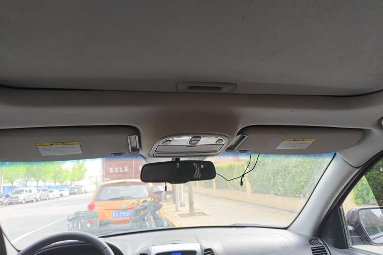 Used Hyundai Santa Fe Classic 2011 2.4 Comfort Edition 7-Seater Two-Wheel Drive