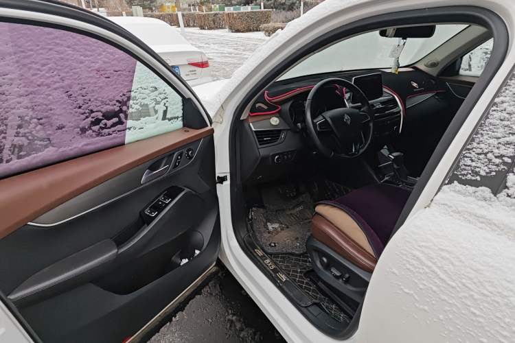 Used BORGWARD BX5 2017 20TGDI Automatic Two-Wheel Drive Pioneer Edition