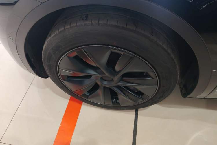 Used Tesla Model Y 2023 Rear-Wheel-Drive Version