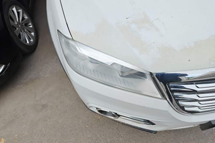 Used Haval H6 2017 Red-Label Sport Edition 1.5T Automatic Two-Wheel Drive Luxury Model Right Front Headlight