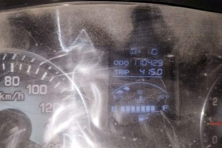 Used Jinbei New Hiace X30L 2016 1.3L Wealth Edition Van DLCG12 Odometer Close Up