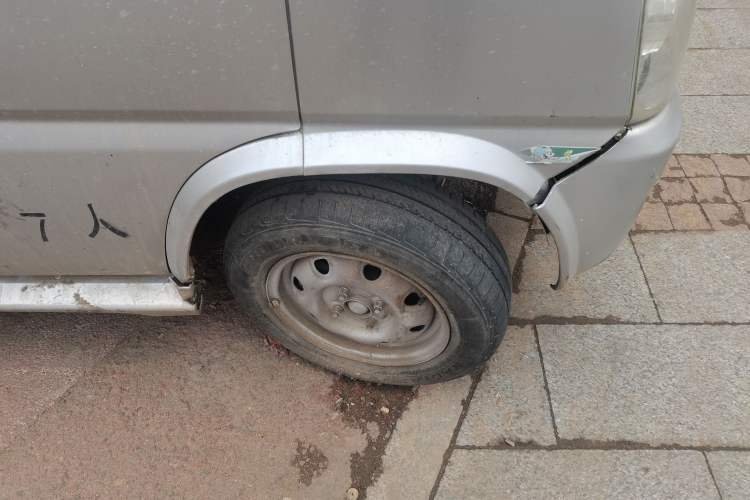 Used FAW Jiabao V52 2011 1.0L Practical Version LJ465QE1 Right Front Wheel Hub