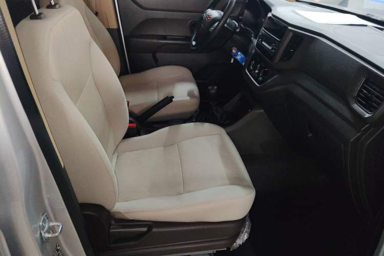 Used Wuling Hongguang V 2022 1.5L Enjoy Edition Hydraulic Power Steering LAR
