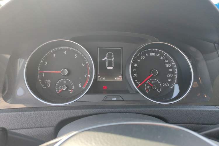 Used Volkswagen Golf 2018 230TSI Automatic Luxury Version
