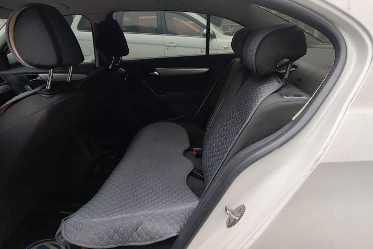 Used Volkswagen Lavida 2013 Revised Classic 1.6L Automatic Fashion Edition