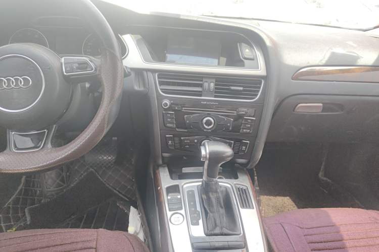 Used Audi A4L 2013 35 TFSI Automatic Standard Model
