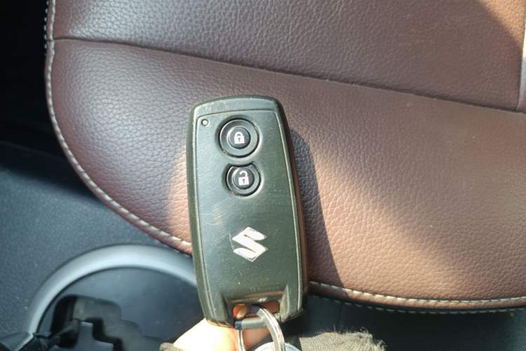 Used Suzuki SX4 2011 Revised Version 1.8L Automatic Sport Edition
