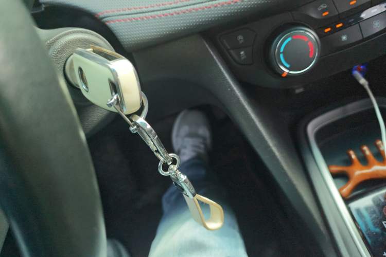 Used Chevrolet Monza 2019 RS 330T Automatic Comfort Edition China VI Standard Vehicle Key