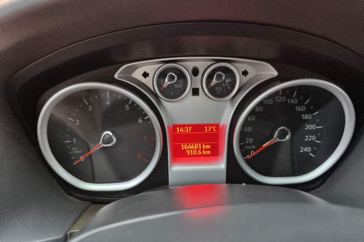 Used Ford Focus 2013 Sedan Classic 1.8L Manual Fashion Edition Instrument Cluster