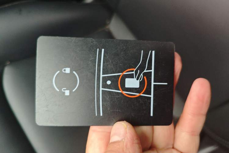 Used Tesla Model Y 2021 Standard Range Rear-Wheel Drive Version Vehicle Key