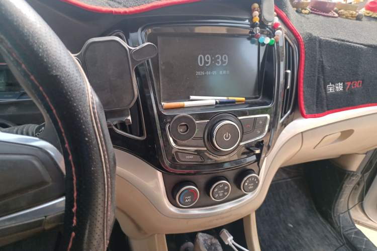 Used Baojun 730 2014 1.5L manual standard trim 7 seats