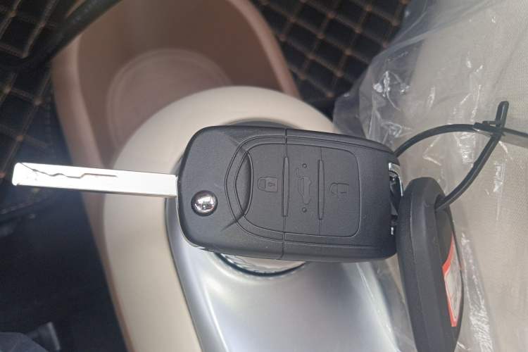 Used Wuling Hongguang MINIEV 2025 Four-Door Version Advanced Edition Vehicle Key