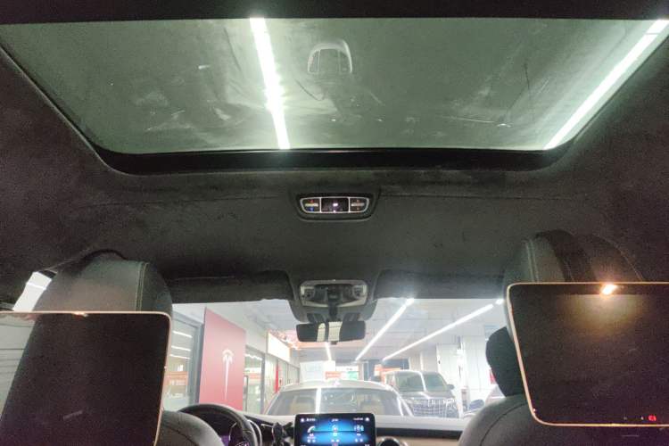 Used Mercedes-Benz V-Class 2021 V 260 L Long Wheelbase Prestige Edition Headliner