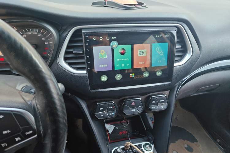 Used GAC Trumpchi GS4 2015 200T Manual Luxury Edition Audio And AC Panel