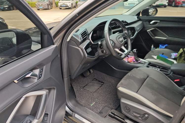 Used Audi Q3 2022 35 TFSI Fashion Dynamic Model Driver Seat