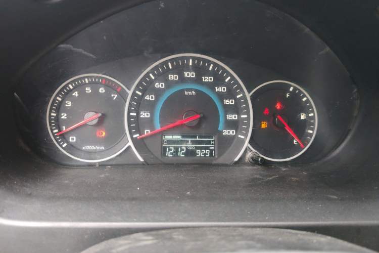 Used Wuling Rongguang V 2015 1.2L Standard Version
