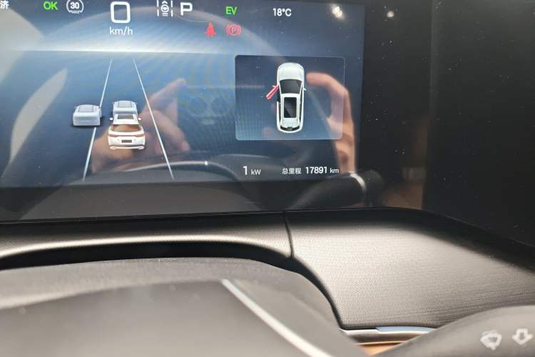 Used BYD Song L DM-i 2024 160km Beyond Edition Odometer Close Up