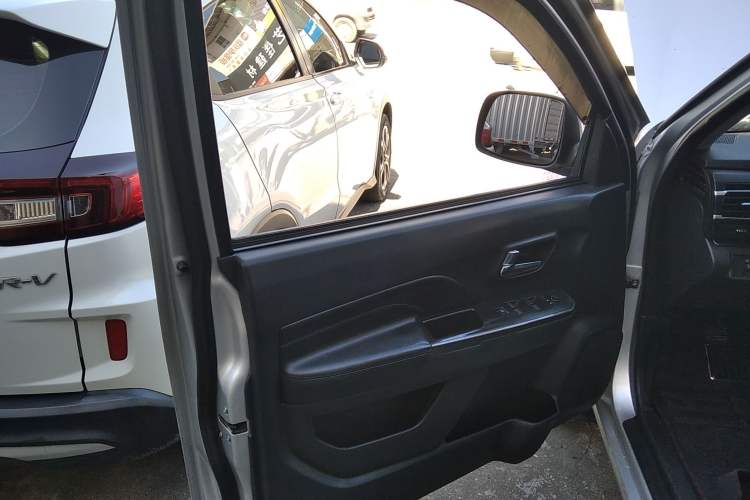 Used Great Wall Wingle 5 2017 2.0T European-spec Diesel Two-Wheel-Drive Entry-Level Big Double-Cab GW4D20D
