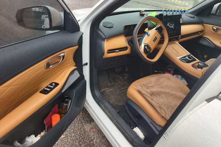 Used Geely Galaxy Xingjian 7 EM-i 2025 120km Launch+ Version Driver Seat