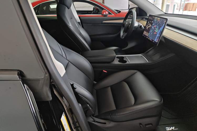 Used Tesla Model Y 2021 Standard Range Rear-Wheel Drive Version
