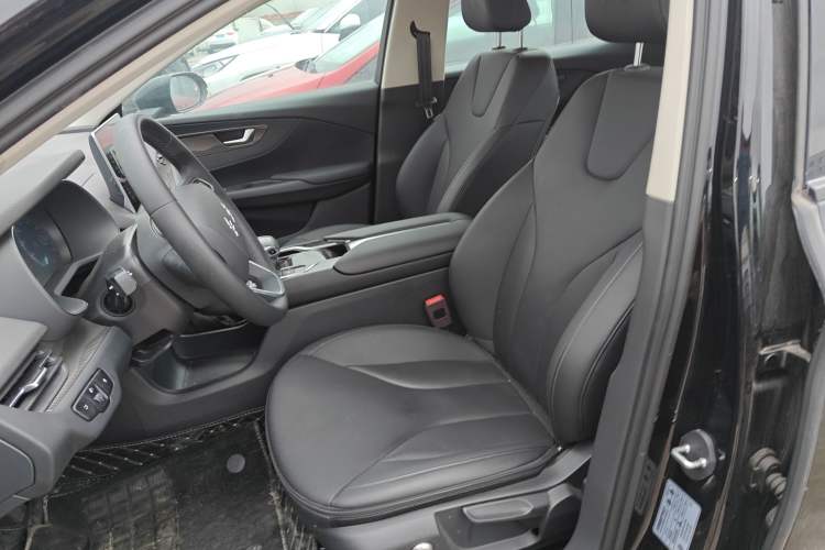 Used Hongqi E-QM5 2021 Online Booking Charging Basic Edition 5 Seats