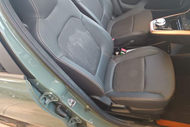 Used Dongfeng NAMMI BOX 2022 Champion Edition Light Wind Version 201KM Standard Model