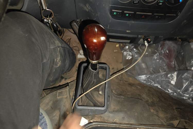 Used Foton Scenic 2014 2.0L Express Classic Short-Wheelbase Low-Roof 491EQ4A
