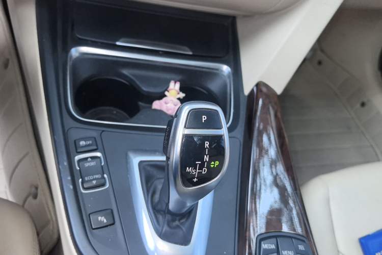 Used BMW 3 Series 2013 328Li Luxury Design Package Gear Lever