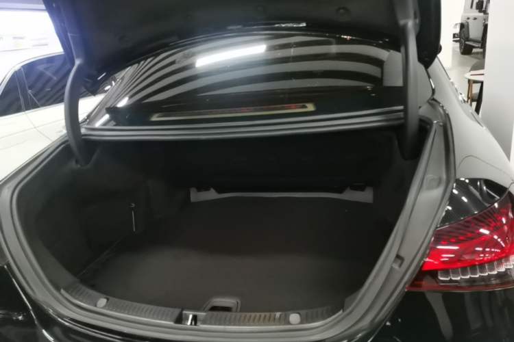 Used Mercedes-Benz E-Class 2022 Updated E 300 L Luxury Edition
